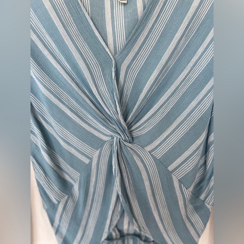 π GUC FINAL TOUCH Final Blue & White Striped Twist-Front Top | Womenβs Small - Picture 3 of 8
